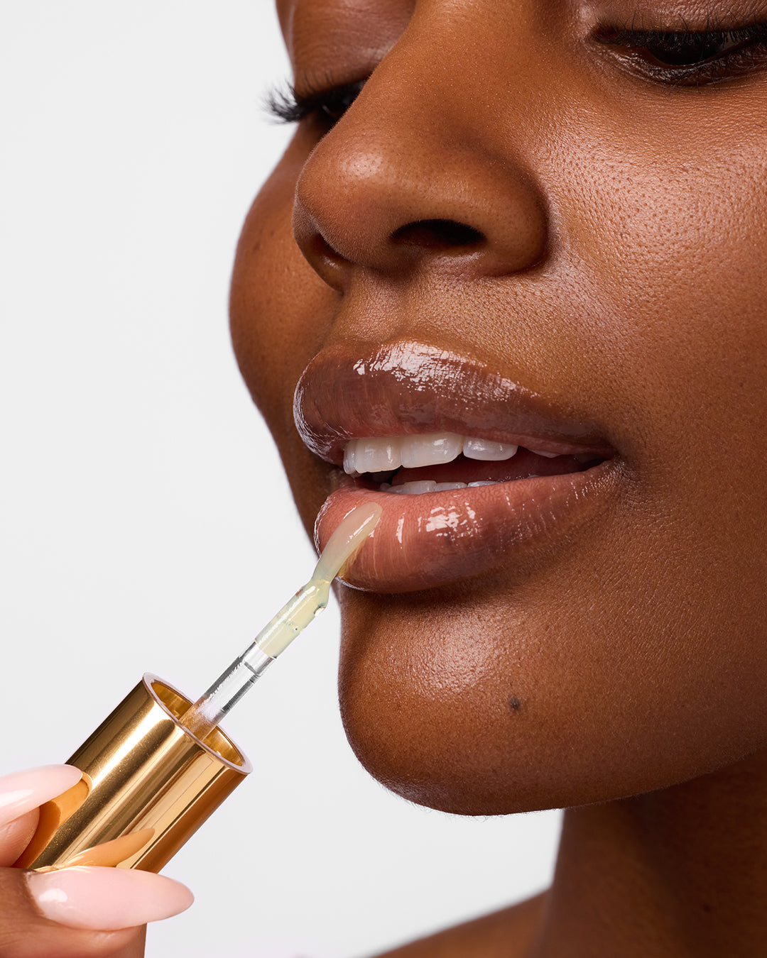 Liplux® Hydrating Lip Oil - Image 3